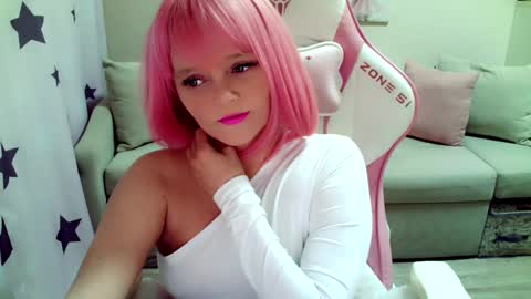 Snapshot of christirose chatting on 02-11-25, 06:08 Christi online show from 02-11-25, 06:08