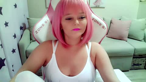 Snapshot of christirose chatting on 02-13-25, 07:24 Christi online show from 02-13-25, 07:24