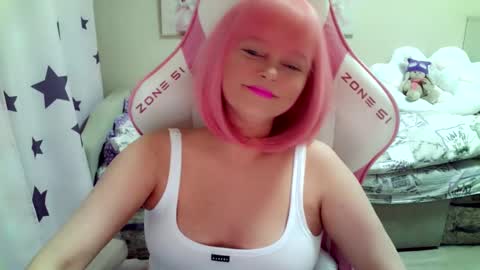 Snapshot of christirose chatting on 10-13-25, 06:13 Christi online show from 10-13-25, 06:13