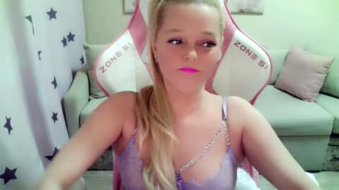 Christi online show from 02-07-26, 01:48