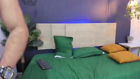 Snapshot of christopher_cruz_ chatting on 11-27-25, 11:07 christopher_cruz_ online show from 11-27-25, 11:07