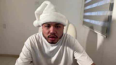 Snapshot of christopherdav chatting on 12-22-24, 10:47 Chris online show from 12-22-24, 10:47