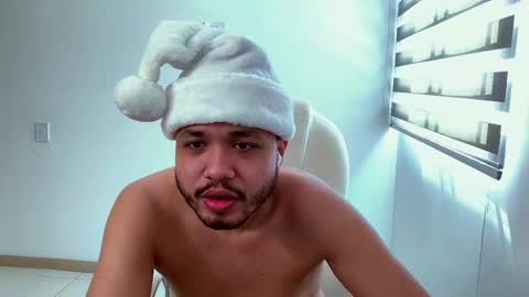 Snapshot of christopherdav chatting on 12-24-24, 07:00 Chris online show from 12-24-24, 07:00