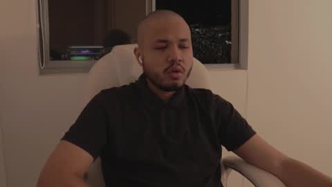 Snapshot of christopherdav chatting on 01-25-25, 12:38 Chris online show from 01-25-25, 12:38