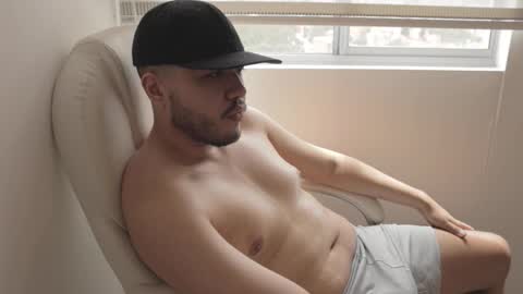 Snapshot of christopherdav chatting on 11-14-25, 04:28 Chris online show from 11-14-25, 04:28