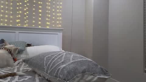 Snapshot of christy_love chatting on 10-21-25, 03:29 Christy Love online show from 10-21-25, 03:29