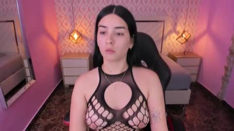 Snapshot of christy_teigen chatting on 11-07-25, 07:36 CHRISTY online show from 11-07-25, 07:36