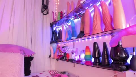 Snapshot of christymilk1 chatting on 12-08-24, 02:28 christy online show from 12-08-24, 02:28