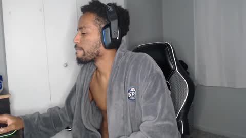 Snapshot of chrisvacherx chatting on 12-04-24, 06:22 ChrisVacherx online show from 12-04-24, 06:22