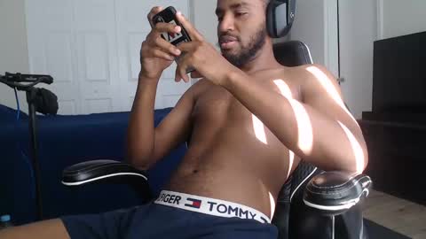 Snapshot of chrisvacherx chatting on 09-27-25, 05:18 ChrisVacherx online show from 09-27-25, 05:18