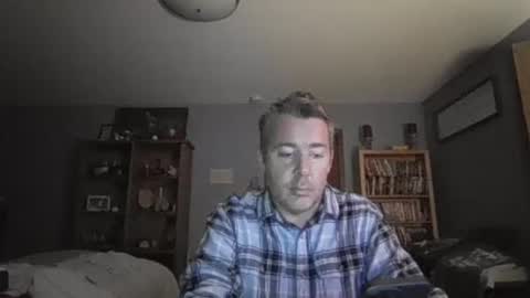 Snapshot of chrisw8121 chatting on 11-15-25, 05:27 chrisw8121 online show from 11-15-25, 05:27