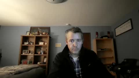 Snapshot of chrisw8121670385 chatting on 03-08-26, 03:32 Chris online show from 03-08-26, 03:32