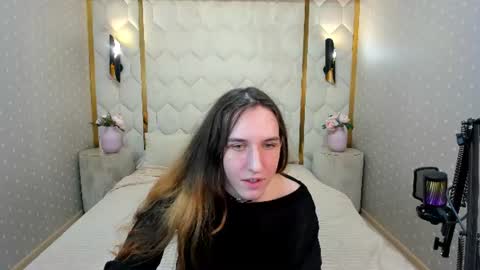 Snapshot of chrisybev chatting on 06-23-26, 07:45 chrisybev online show from 06-23-26, 07:45
