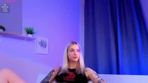 EvaBlonde TayaBrunette EliieBlack hair online show from 04-27-26, 09:07