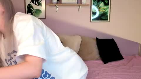 EvaBlonde TayaBrunette EliieBlack hair online show from 05-02-26, 02:22