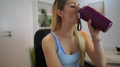 chronic  love online show from 01-15-25, 02:24