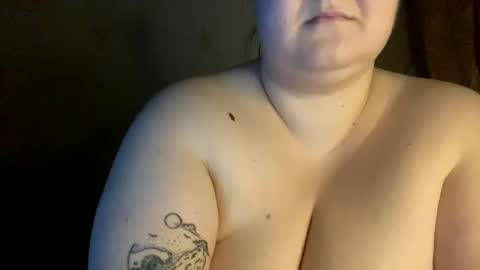 Snapshot of chubby__katie_ chatting on 02-05-25, 02:40 Kat online show from 02-05-25, 02:40