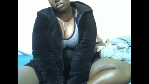 Snapshot of chubby_queenie07 chatting on 05-29-26, 07:50 DivaDee online show from 05-29-26, 07:50