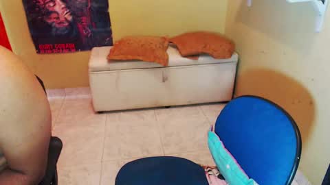 Snapshot of chubby_sex96 chatting on 02-15-25, 03:28 kate online show from 02-15-25, 03:28