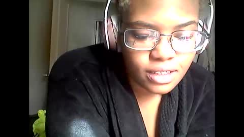 Mommy milf online show from 04-26-26, 08:28
