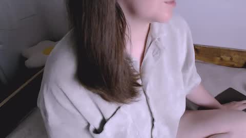 Snapshot of chubbymaia chatting on 05-19-26, 06:36 Maia online show from 05-19-26, 06:36