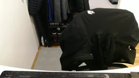 AstorYvr online show from 11-25-25, 02:00