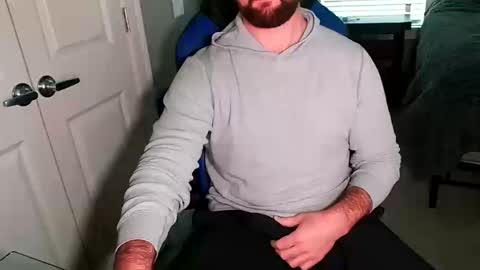 Snapshot of chuck0781 chatting on 10-11-25, 04:05 chuck online show from 10-11-25, 04:05