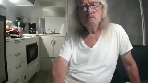 chuck3355257141 online show from 07-02-26, 02:55
