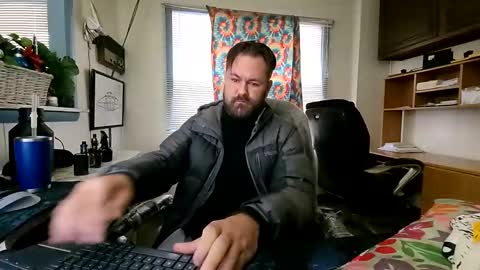 Snapshot of chuck7891 chatting on 10-28-25, 07:49 chuck7891 online show from 10-28-25, 07:49