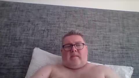 Snapshot of chunkyload72 chatting on 06-04-26, 06:03 chunkyload72 online show from 06-04-26, 06:03