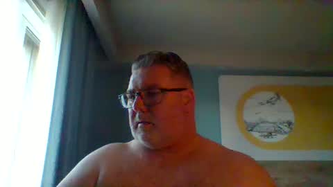 Snapshot of chunkyload72 chatting on 06-10-26, 05:45 chunkyload72 online show from 06-10-26, 05:45