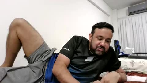 Snapshot of chupamelabi chatting on 03-28-26, 12:54 Guillote online show from 03-28-26, 12:54