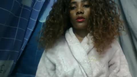 Snapshot of ciciazzhh chatting on 05-25-26, 04:51 ciciazzhh online show from 05-25-26, 04:51