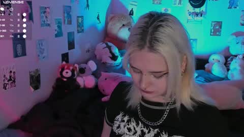 Helen and Teya online show from 11-18-25, 11:25