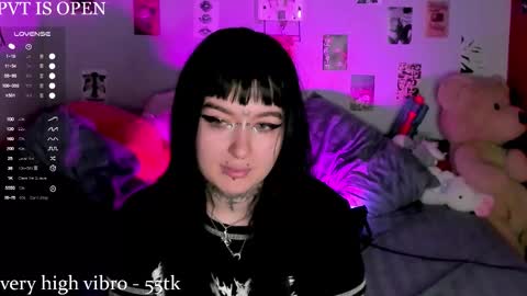 Snapshot of cigaretteduringsex chatting on 01-14-26, 08:09 Helen and Teya online show from 01-14-26, 08:09