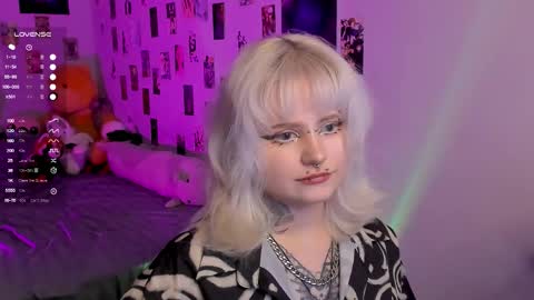 Snapshot of cigaretteduringsex chatting on 01-15-26, 11:37 Helen and Teya online show from 01-15-26, 11:37