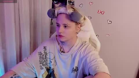 Snapshot of cigaretteduringsex chatting on 03-01-26, 05:20 Helen and Teya online show from 03-01-26, 05:20