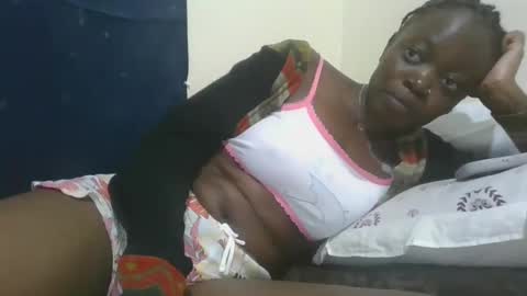 Snapshot of cilia_petite chatting on 02-12-25, 12:33 cilia petite online show from 02-12-25, 12:33