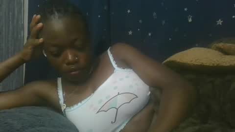 Snapshot of cilia_petite chatting on 02-16-25, 06:10 cilia petite online show from 02-16-25, 06:10