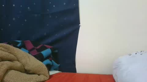 Snapshot of cilia_petite chatting on 02-24-25, 07:11 cilia petite online show from 02-24-25, 07:11