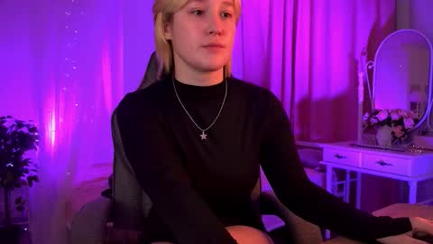 Cin Bellamy online show from 10-29-25, 05:42