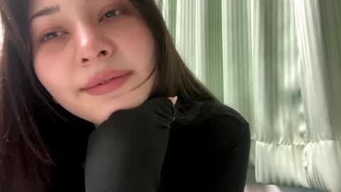Snapshot of cindieknous chatting on 05-15-26, 11:34 Lin online show from 05-15-26, 11:34