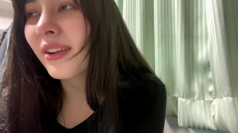 Snapshot of cindieknous chatting on 05-15-26, 11:45 Lin online show from 05-15-26, 11:45
