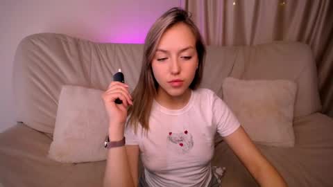 Snapshot of cindylovesmith chatting on 05-01-26, 04:06 cindylovesmith online show from 05-01-26, 04:06