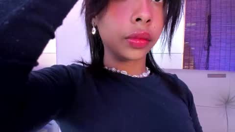 Snapshot of cinnamon_kyla chatting on 03-03-25, 05:29 cinnamon_kyla online show from 03-03-25, 05:29