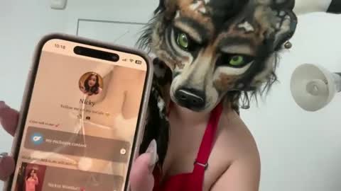 Snapshot of cinnanicos chatting on 09-12-25, 05:18 Nicky online show from 09-12-25, 05:18