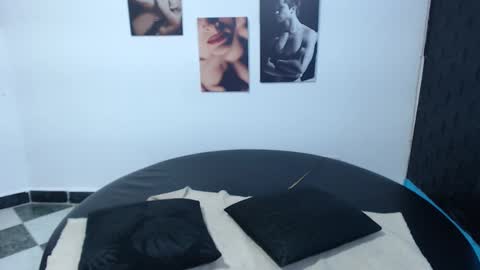 Snapshot of cinthya_dan chatting on 10-28-25, 03:47 Cinthya online show from 10-28-25, 03:47