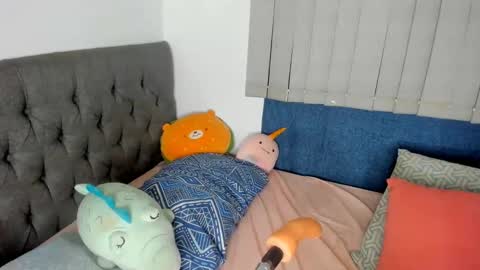 Snapshot of cinthya_rodriguez chatting on 12-20-24, 12:19 Cinthya online show from 12-20-24, 12:19