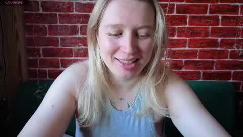 Snapshot of citrusblissss chatting on 05-19-26, 02:29 citrusblissss online show from 05-19-26, 02:29