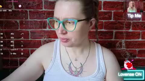 Snapshot of citrusblissss chatting on 05-31-26, 02:53 citrusblissss online show from 05-31-26, 02:53
